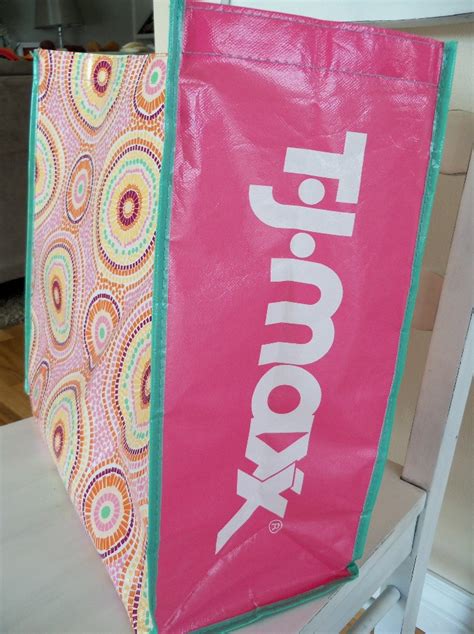 t j maxx shopping bags